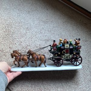 Heritage Village Series, Holiday Coach